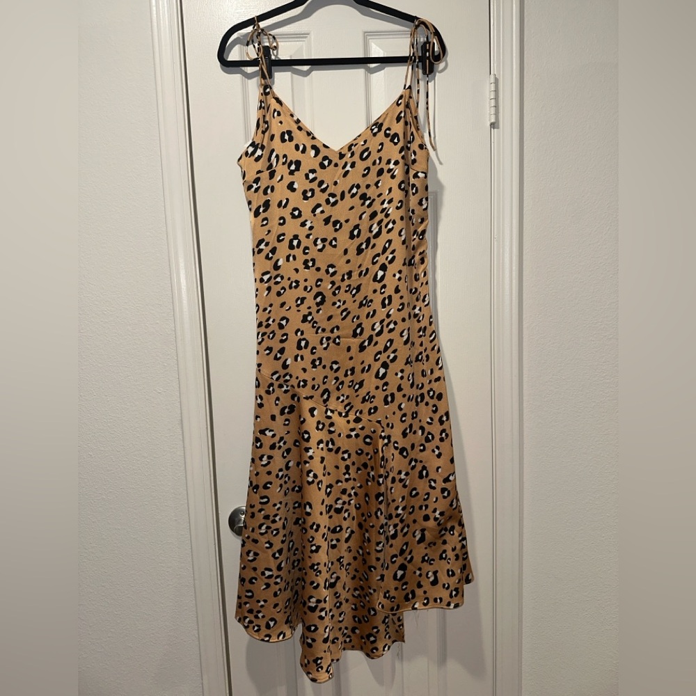 FOREVER 21 - Leopard Print Asymmetrical Slip Dress Size M